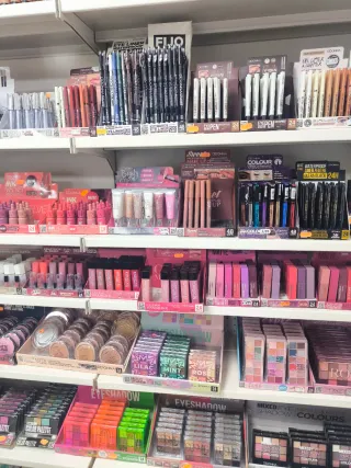 DDONNA Set Maquillaje: Blush, Sombras, Labiales