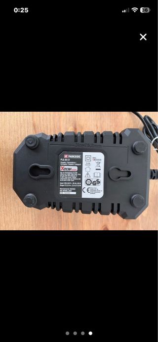 Cargador Batería Parkside 20V 2.4A