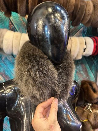 Collo di pelliccia marrone/grigio