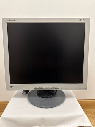 Monitor LG Flatron L1910S Blanco