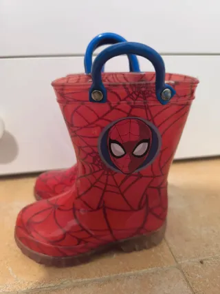 Botas de agua Spiderman con luces