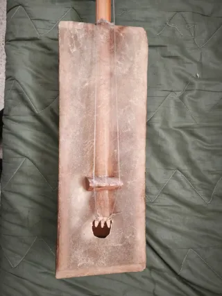 Guembri decorativo artesanal