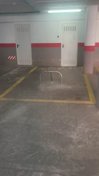 Alquiler Plaza de garaje grande con trastero