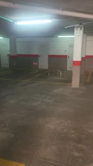Alquiler Plaza de garaje grande con trastero
