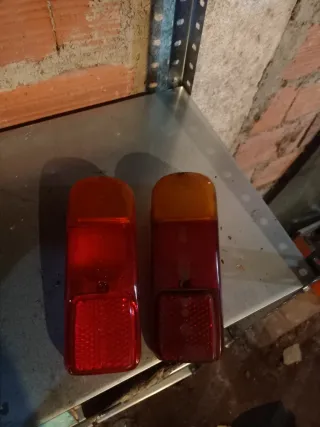 Tulipas traseras Seat 600