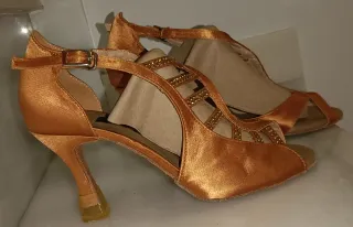Zapatos de baile salón dorados
