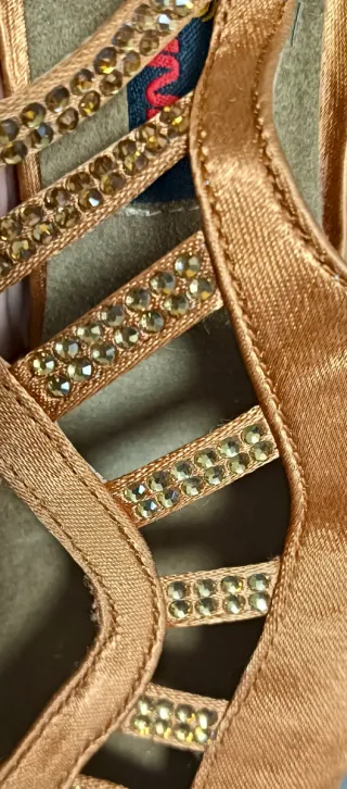 Zapatos de baile salón dorados
