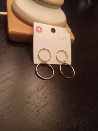 Pendientes dorados Accessorize acero inoxidable