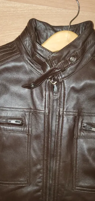 Chaqueta de piel marrón