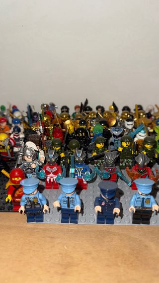 Collezione 128 Personaggi LEGO