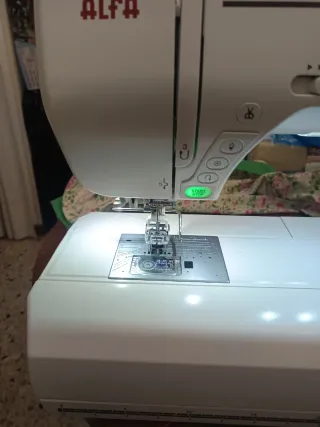 Máquina de coser Alfa Horizon 8200
