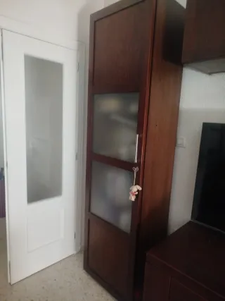 Muebles salónTV y estanterías madera+ maletín deco