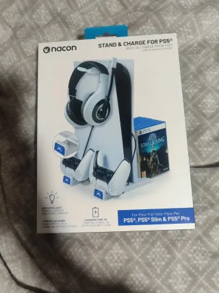 Soporte y Cargador Nacon PS5