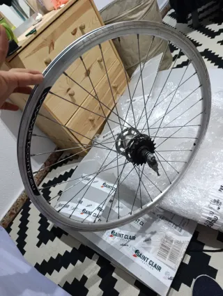 Rin de bicicleta 25 con piñón y freno coaster