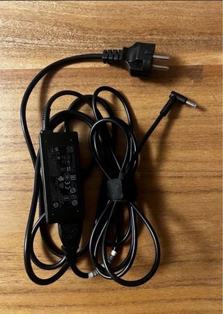 Portátil HP 15s Blanco + Cargador. Perfecto estado