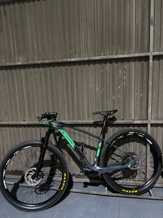 Bicicleta Berria Carbono Montaña