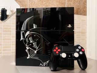 PS4 1TB Star Wars + 2 Joystick + Sterzo + 6 Giochi