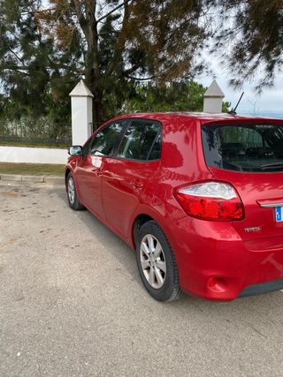 Toyota Auris 2012