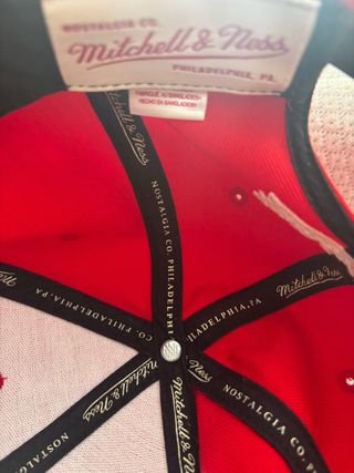 Gorra Chicago Bulls Roja y Negra Original Año 2014