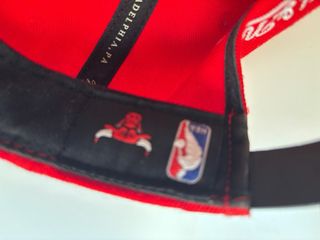 Gorra Chicago Bulls Roja y Negra Original Año 2014