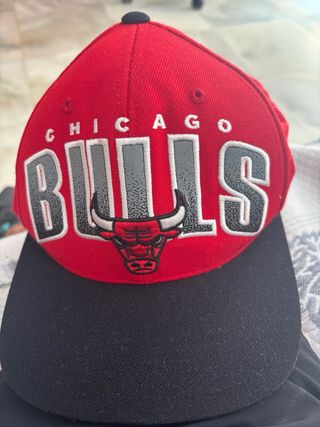 Gorra Chicago Bulls Roja y Negra Original Año 2014