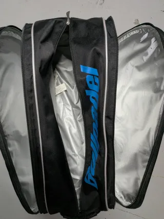 Paletero Negro y Azul Bullpadel.