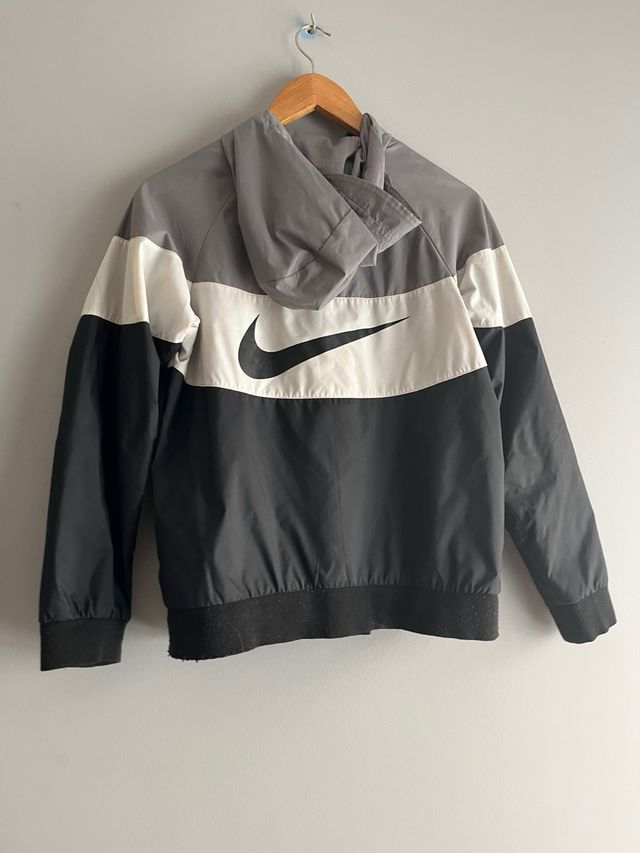 Chaqueta Nike con capucha