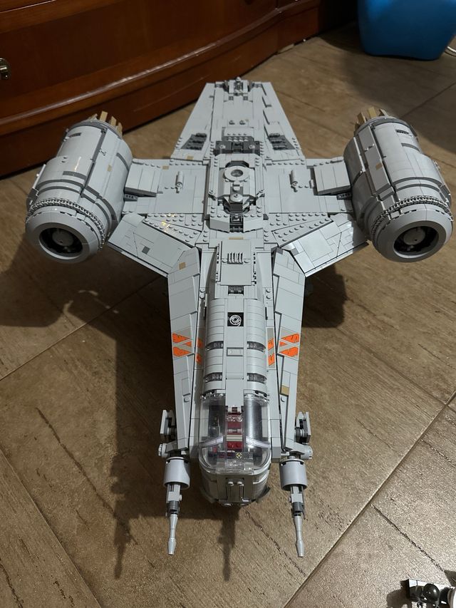 Star Wars UCS Razor Crest compatible con set 75331