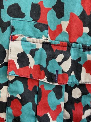 Camisa Levi's RED abstracta + corbata