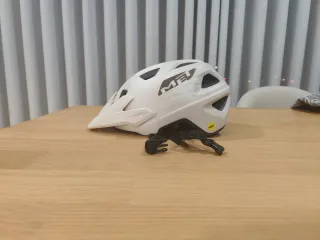 Capacete MTB MET Echo Mips