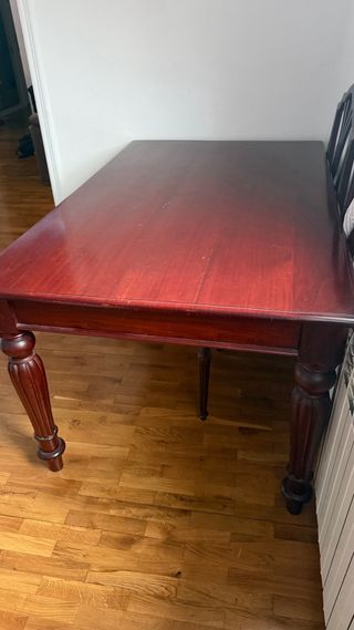 Mesa de comedor de madera maciza