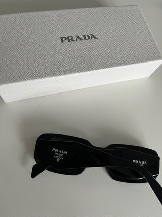 Gafas de sol Prada negras