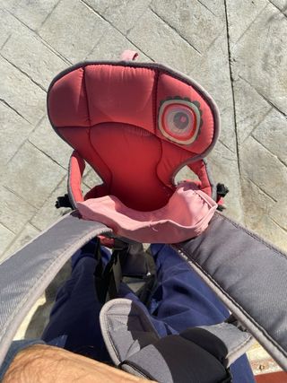 Mochila porta bebé gris y rosa