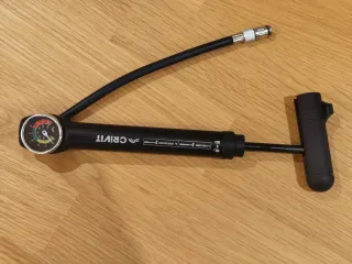 Bomba de ar CRIVIT com manómetro