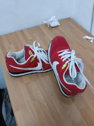 Zapatillas Nike Rojas y Blancas