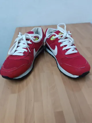 Zapatillas Nike Rojas y Blancas