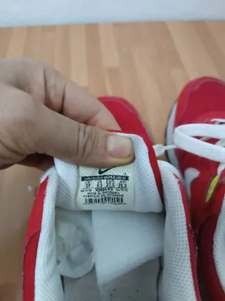 Zapatillas Nike Rojas y Blancas