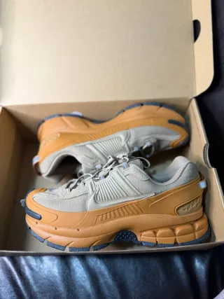 Nike Zoom Vomero Roam Beige/Marrone