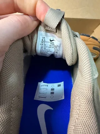 Nike Zoom Vomero Roam Beige/Marrone