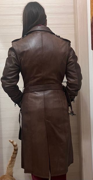 Cappotto in pelle marrone con cintura Tg S