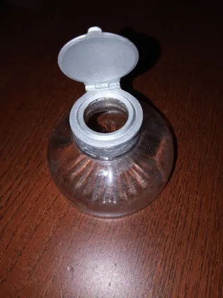 Tintero antiguo de cristal