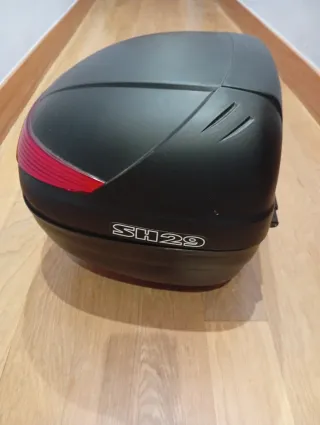 Baúl Moto Shad 29L Negro.