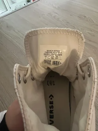 Zapatillas en piel marca Converse niña T.33.5