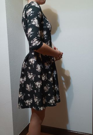 Vestido Bershka floral talla S