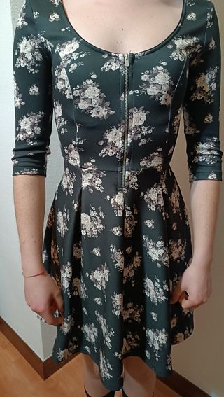 Vestido Bershka floral talla S