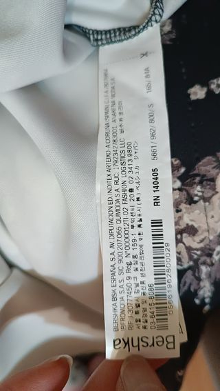 Vestido Bershka floral talla S