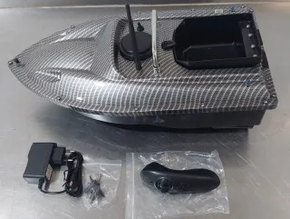 Barco cebador con mando y cargador