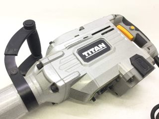 martillo electrico titan ttb811drh