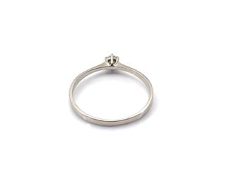 anillo oro 18k con piedra con diamante