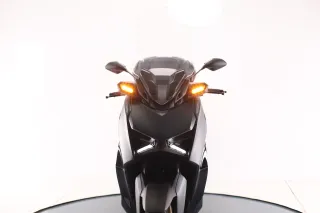 YAMAHA X-MAX 300 TECH MAX 2023